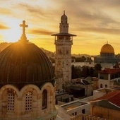 Benedyktyni z Góry Syjon pozostają tam pomimo bombardowań