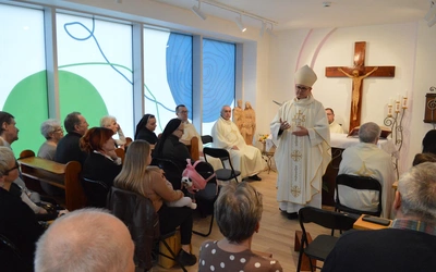 Abp Przybylski poświęcił kaplicę w Centrum Rodziny im. św. Józefa w Katowicach