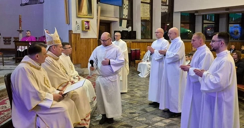 Czterech nowych kandydatów do diakonatu stałego