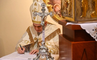 Bp Krzysztof Włodarczyk podpisał dekret zwołujący I Synod Diecezji Bydgoskiej