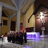 Ciechanów. Ze śpiewem za Ukrzyżowanym