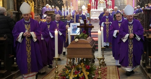 Msza św. żałobna w intencji ks. prał. Tadeusza Reronia