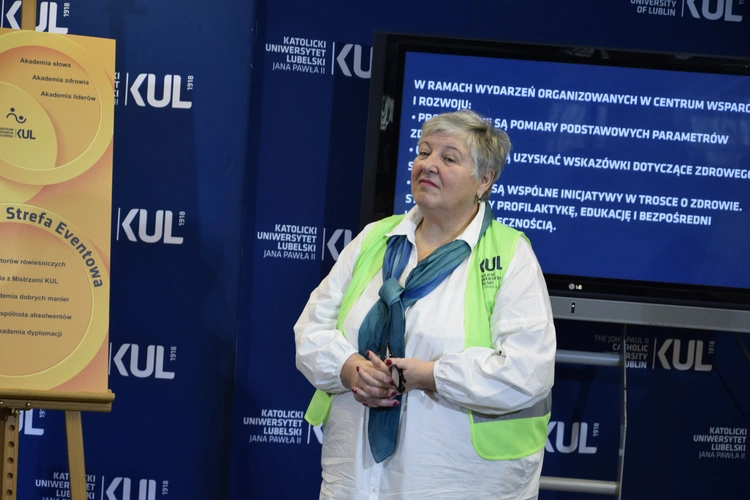 Relacja, pomoc, rozwój - misja Centrum Wsparcia i Rozwoju KUL