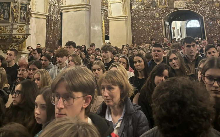 Maturzyści u Matki