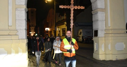 Nocna Droga Krzyżowa z Sulechowa do Świebodzina