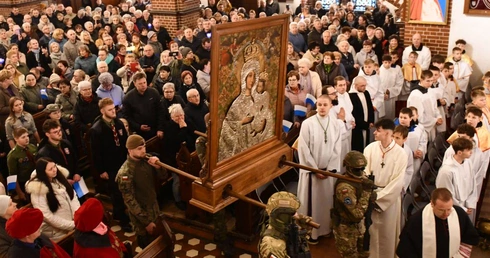 Pergrynacja obrazu Matki Bożej Gietrzwałdzkiej w Drezdenku