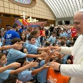 Ważny apel Leona XIV: Uchrońmy dzieci przed szukaniem przyjaźni w sztucznej inteligencji