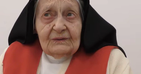 Włochy: 106-letnia zakonnica nadal pomaga chorym i ewangelizuje na YouTube