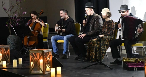 Teatr "Exit" zaprezentował trzy spektakle w Jaczowie i Głogowie