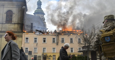 Lwów: Rosyjski dron uderzył w budynek przy kościele św. Andrzeja, uszkodzona została wieża świątyni
