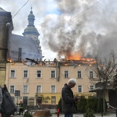 Lwów: Rosyjski dron uderzył w budynek przy kościele św. Andrzeja, uszkodzona została wieża świątyni