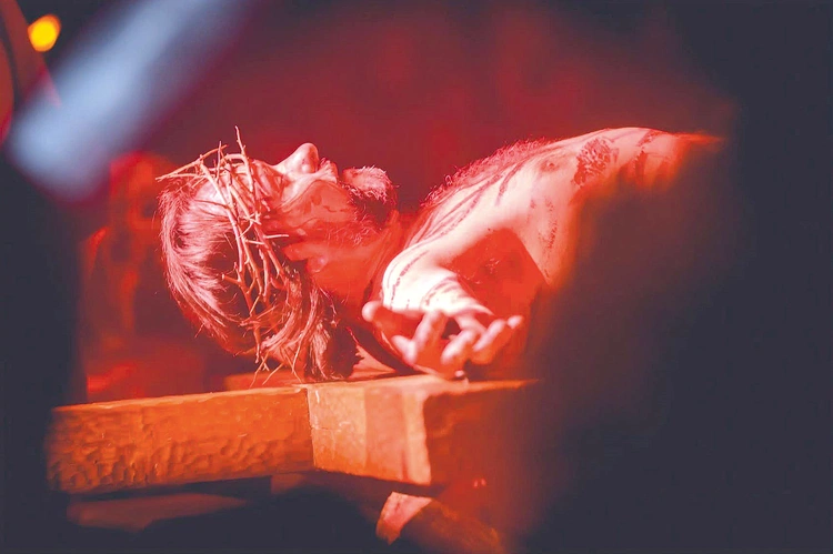 Pasję Beskidzką będzie można zobaczyć także w sobotę 11 kwietnia o 20.00 w Amfiteatrze w Parku Turystyki w Brennej. Wstęp wolny (po spektaklu możliwość złożenia dobrowolnej ofiary).