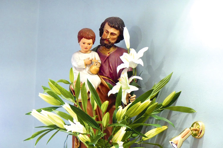 Figura patrona w kaplicy ośrodka.