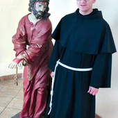 Duchowość franciszkańska podkreśla wielką miłość Jezusa do człowieka, wyrażoną jego męką i śmiercią  na krzyżu.