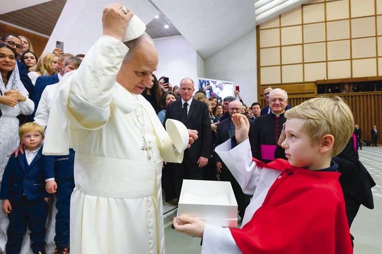 Wymiana piuski z papieżem na oczach tak wielu ludzi to dla Mateusza jak dotąd największe przeżycie