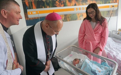 Bp Oder odwiedził oddział położniczy