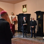 Bożogrobcy przekazali olejek nardowy z Ziemi Świętej 