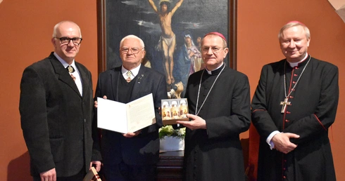 Dar jedności z Ziemi Świętej