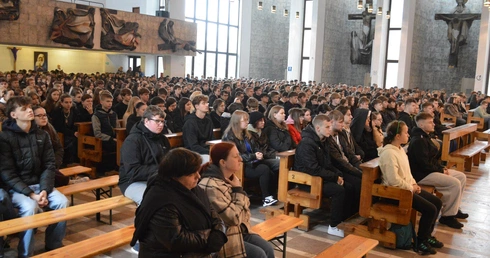 Zakończenie rekolekcji szkolnych w Jastrzębiu-Zdroju