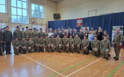 Niewidzialni bohaterowie - widoczny wzór