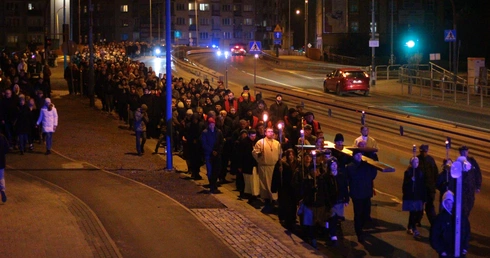 Droga Krzyżowa ulicami Legnicy