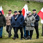 Między cierpieniem a nadzieją