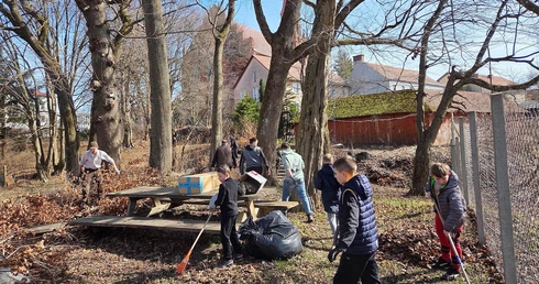 Kościół, który troszczy się o kościół