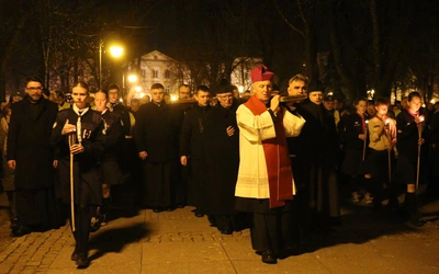 Ulicami Radomia przeszła Droga Krzyżowa