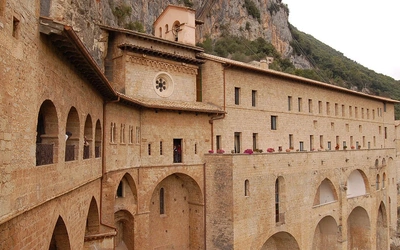 „Ogromne, ukryte dobro” – papież docenia cichą misję benedyktynek