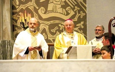 Posługę w parafii kapłan rozpoczął w uroczystość św. Józefa.