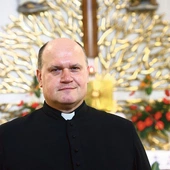 Ks. Janusz Psonak, proboszcz.