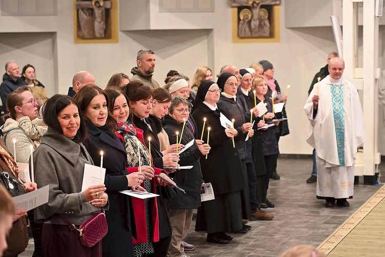 Obrońcy nienarodzonych będą modlić się codziennie za swoich duchowych podopiecznych.