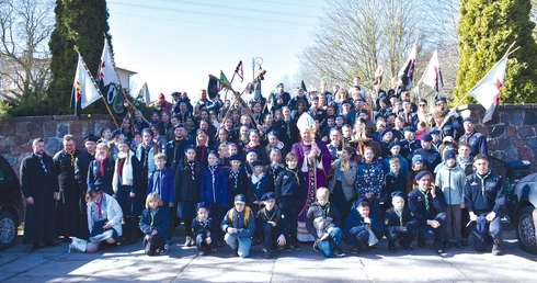 Okazją  do spotkania  ze Skautami Europy było coroczne zawierzenie Federacji Skautingu Europejskiego Najświętszej Maryi Pannie, które odbyło się w katedrze oliwskiej.  Mszy św. przewodniczył bp Wiesław Szlachetka.