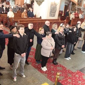 Chrzest dorosłych jest niezwykle wymownym momentem odradzania się Kościoła w Wigilię Paschalną.