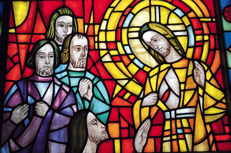 Radości i nadziei z faktu, że Miłość pokonała śmierć wszystkim Czytelnikom życzy także redakcja „Gościa Łowickiego”.