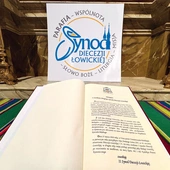 Podczas liturgii zaprezentowano logo, dekret i modlitwę za II SDŁ. 