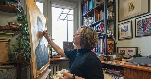 Pustelnia u wrót Wschodu. Prace Małgorzaty Waszkiewicz zdobią kościoły w wielu miejscach świata