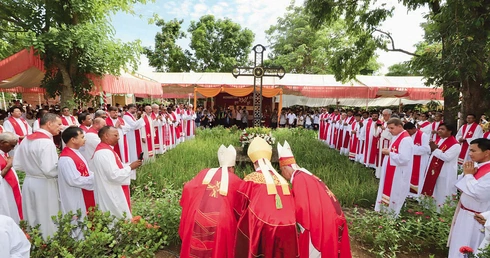 Świadkowie Chrystusa na Polach Śmierci. Pamięć o męczennikach z czasów reżimu Czerwonych Khmerów