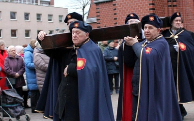 Bp Oder: Idzie z nami Ten, który stanął przy naszych łazarzowych grobach, by tchnąć w nie życie