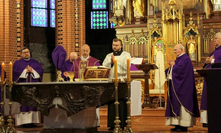 Msza św. w katedrze 