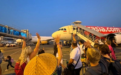 Loty dla pielgrzymek – dlaczego rezerwacje grupowe są najlepszym rozwiązaniem?