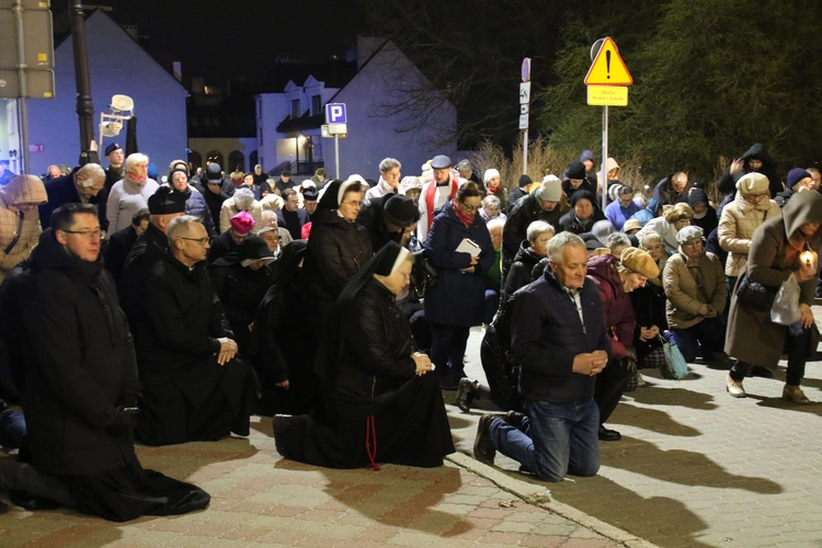 Płock. Droga Krzyżowa na Starówce