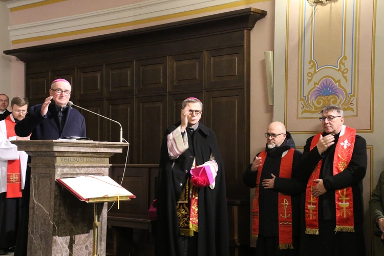 Płock. Droga Krzyżowa na Starówce