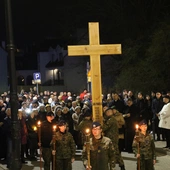 Płock. Krzyż na Starówce