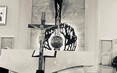 Noc konfesjonałów - czas pojednania i refleksji