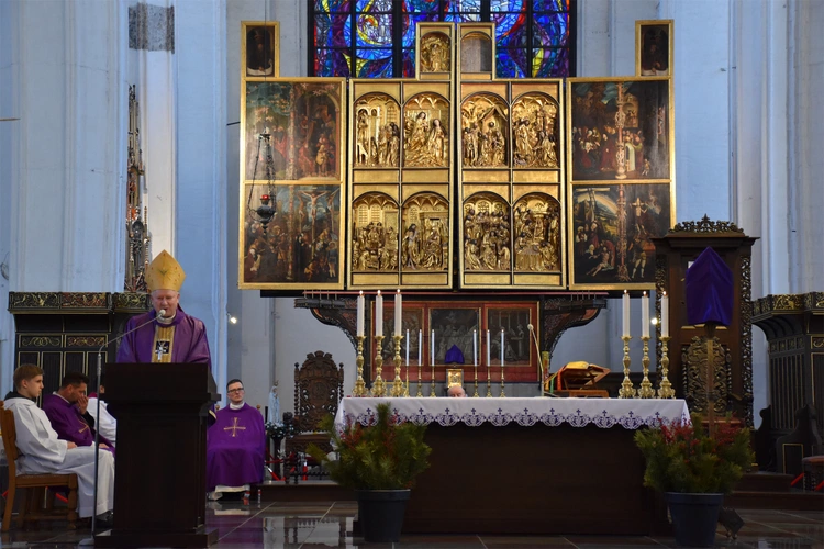 Zakończenie pielgrzymowania do wielkopostnych kościołów stacyjnych