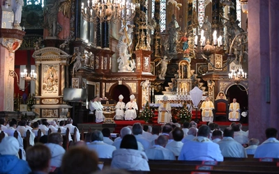 Biskup przestrzegł księży. Msza Krzyżma 2026