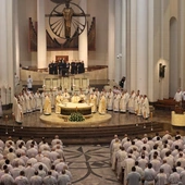 Wielki Czwartek. Święto kapłanów