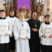 87 ministrantów i ministrantek otrzymało dyplomy uznania