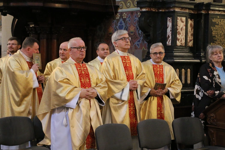 Płock. Msza Krzyżma